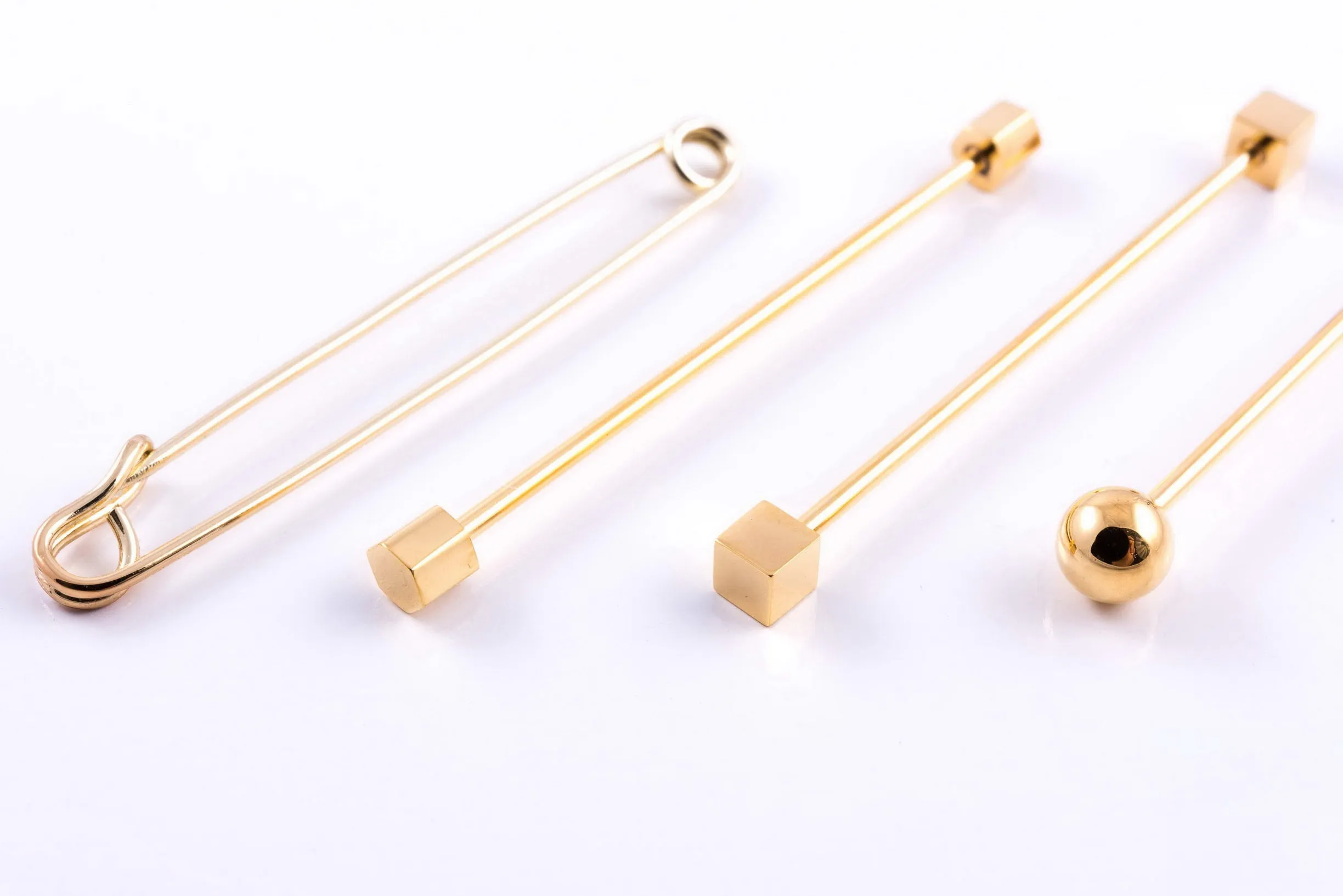 Gold Cube End Collar Pin